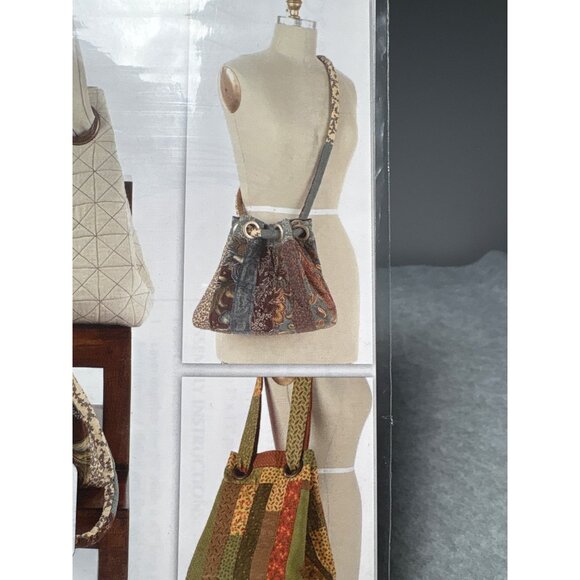 Indygo Junction Grids & Grommets Bag Sewing Pattern IJ805 - Picture 2 of 5